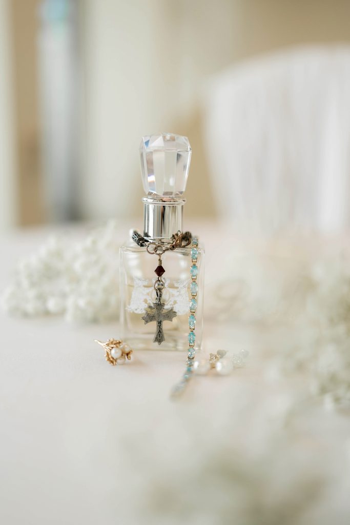 Detail shots of the bride's details