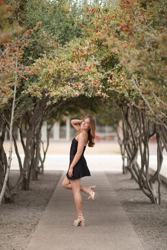 Kimbell art museum senior portrait session