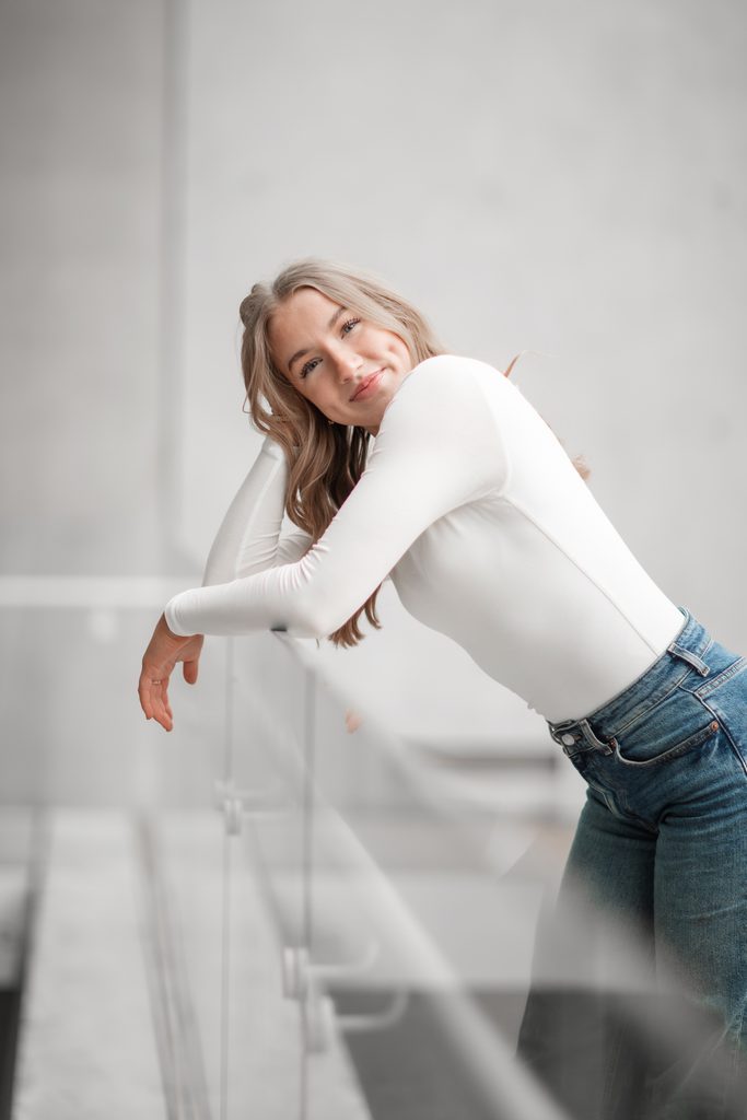 Kimbell art museum senior portrait session